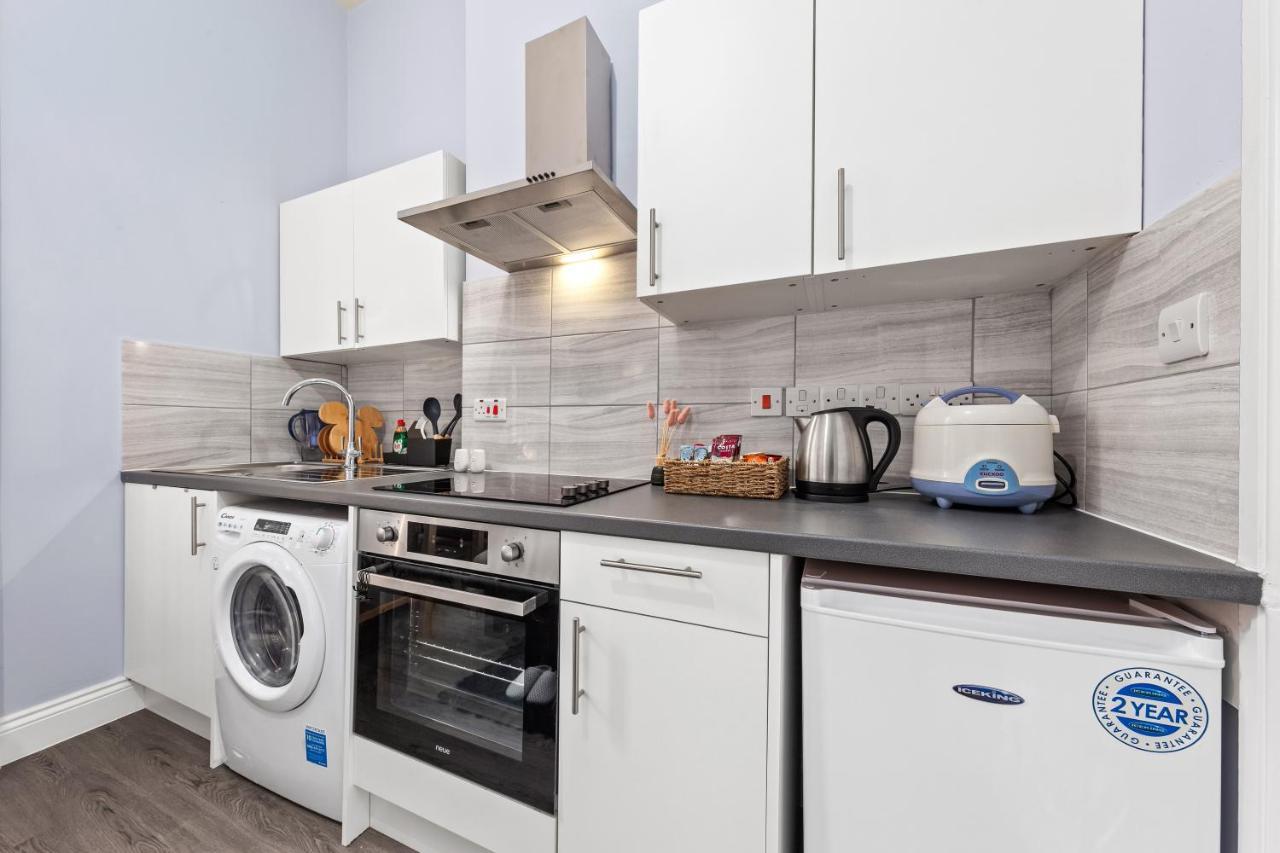 Olympia Kensington Stay Studio London Exteriör bild